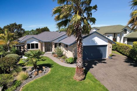 Photo of property in 52 Lysaght Place, Welcome Bay, Tauranga, 3112