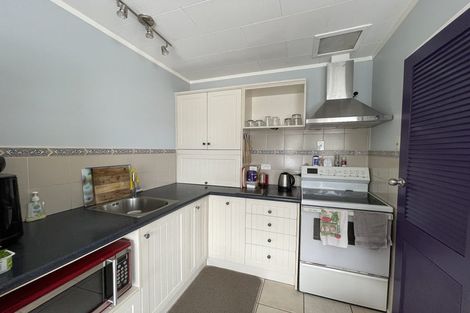 Photo of property in 8 Ihaka Street, Hokowhitu, Palmerston North, 4410