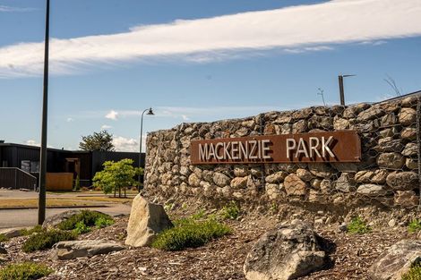 Photo of property in 35 Lakeland Avenue, Twizel, 7901