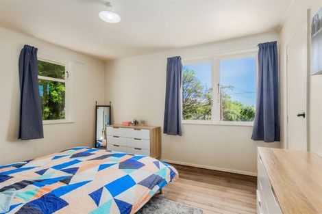 Photo of property in 9 Berkshire Grove, Cannons Creek, Porirua, 5024