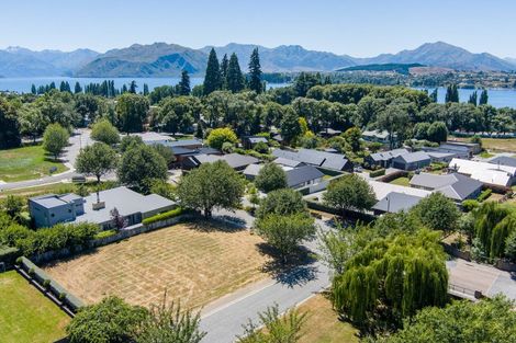 Photo of property in 14 Old Station Avenue, Wanaka, 9305