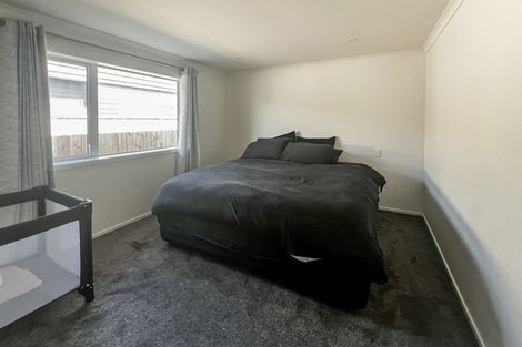 Photo of property in 4 Ivy Lane, Kelvin Grove, Palmerston North, 4414