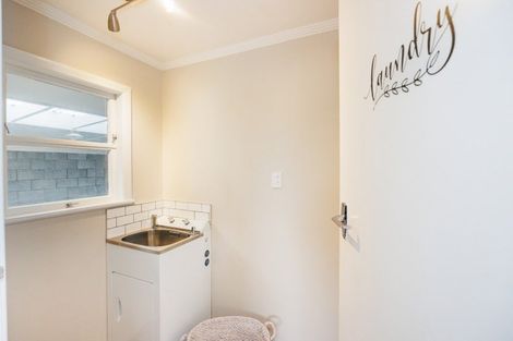 Photo of property in 5 Sutherland Crescent, Westbrook, Palmerston North, 4412