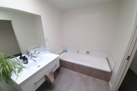 Photo of property in 18a Anakiwa Place, Milford, Auckland, 0620