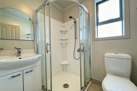 Photo of property in 52d Mandalay Terrace, Khandallah, Wellington, 6035