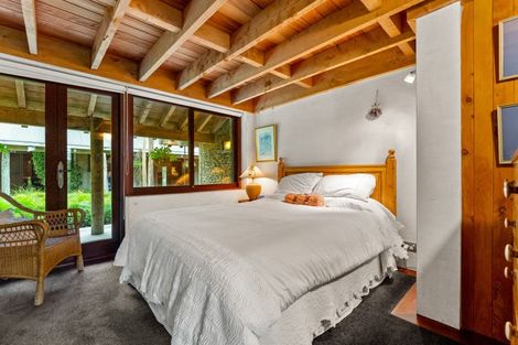 Photo of property in 42 Dysart Lane, Kumeu, 0891