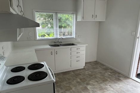 Photo of property in 3/2 Tobruk Crescent, Milford, Auckland, 0620