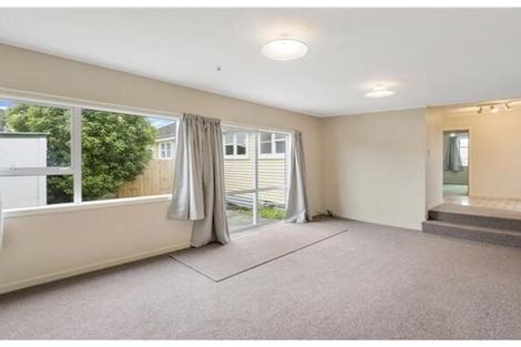 Photo of property in 6 Renfrew Street, Upper Riccarton, Christchurch, 8041