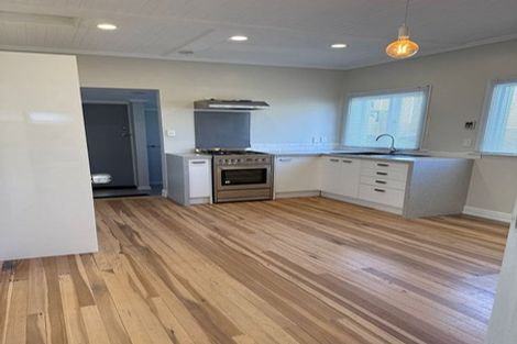 Photo of property in 34 Tawa Terrace, Tawa, Wellington, 5028