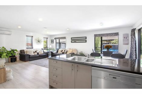 Photo of property in 44 Acacia Avenue, Rangiora, 7400