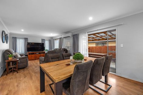 Photo of property in 5 Minerva Avenue, Helensville, 0800