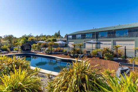 Photo of property in Splitapplelodge.com, 370 Kaiteriteri-sandy Bay Road, Kaiteriteri, Motueka, 7197