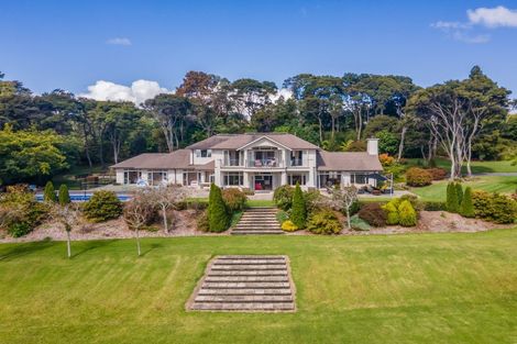 Photo of property in 1 Pearson Road, Whitford, Howick, 2571