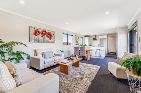 Photo of property in 5 Manawaroa Close, Grandview Heights, Hamilton, 3200