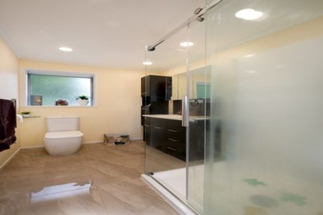 Photo of property in 28 Lewisham Street, Highland Park, Auckland, 2010