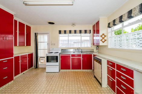 Photo of property in 1 Regent Street, Waimate, 7924