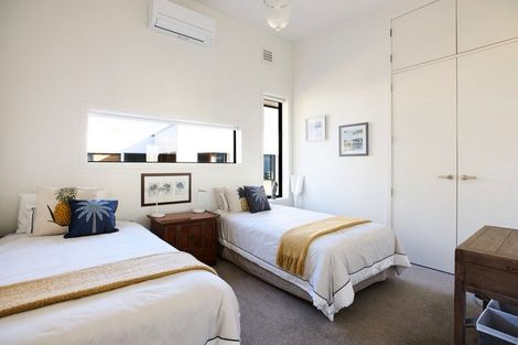 Photo of property in 1 Fourth Avenue, Tauranga, 3110