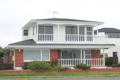 Photo of property in 157 Marine Parade, Mount Maunganui, 3116