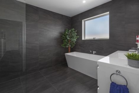 Photo of property in 15 Bridford Way, Paraparaumu, 5032