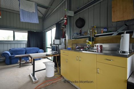 Photo of property in 196 Metcalfe Road, Matakohe, 0593