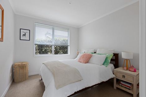 Photo of property in 28a Elizabeth Street, Orewa, 0931