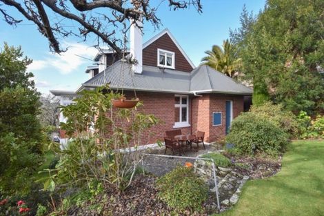 Photo of property in 14 Easther Crescent, Kew, Dunedin, 9012