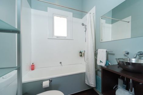 Photo of property in 18 Princess Terrace, Newtown, Wellington, 6021