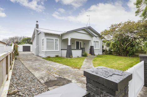 Photo of property in 9 Milverton Avenue, Hokowhitu, Palmerston North, 4410