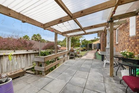 Photo of property in 13 Andre Rise, Stanmore Bay, Whangaparaoa, 0932