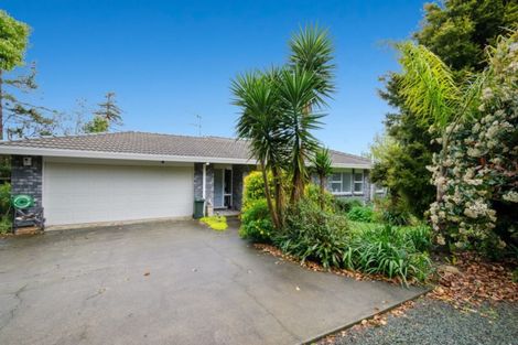 Photo of property in 450 Waitakere Road, Taupaki, Henderson, 0782
