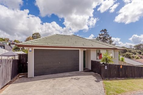 Photo of property in 43 Hewlett Road, Massey, Auckland, 0614