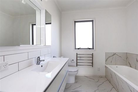 Photo of property in 505b Saint Aubyn Street East, Hastings, 4122