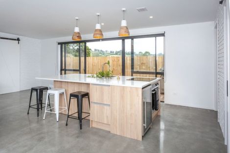 Photo of property in 31 Longreach Drive, Cooks Beach, Whitianga, 3591