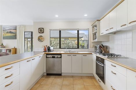 Photo of property in 12 Moy Place, East Tamaki Heights, Auckland, 2016