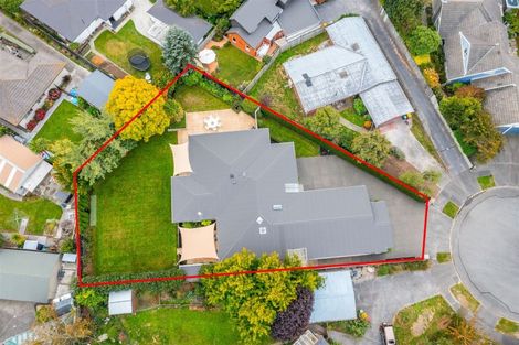 Photo of property in 11 Ashcroft Place, Burnside, Christchurch, 8053