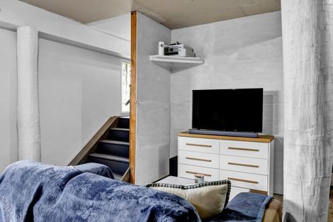 Photo of property in 73 Heta Road, Highlands Park, New Plymouth, 4312