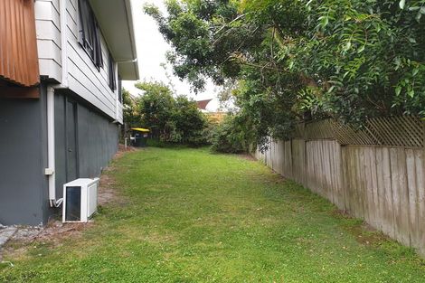 Photo of property in 1/46 Reynella Drive, Massey, Auckland, 0614