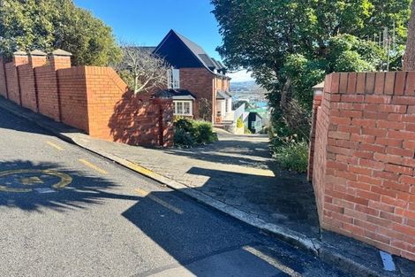 Photo of property in 14 Roslyn Road, Bluff Hill, Napier, 4110