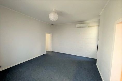 Photo of property in 82 Rolleston Street, Mount Cook, Wellington, 6021