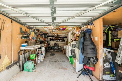 Photo of property in 100 Matatua Road, Raumati Beach, Paraparaumu, 5032