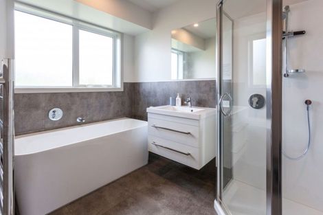 Photo of property in 37 Longreach Drive, Cooks Beach, Whitianga, 3591