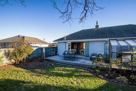 Photo of property in 10 Wilton Crescent, Bishopdale, Christchurch, 8053