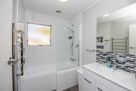 Photo of property in 23 Tattersfield Place, Dinsdale, Hamilton, 3204