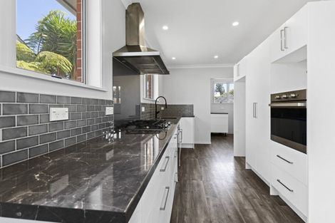 Photo of property in 103 Cook Street, Marfell, New Plymouth, 4310