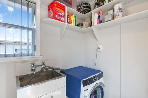 Photo of property in 14 Sandbrook Avenue, Otara, Auckland, 2023