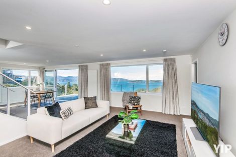 Photo of property in 8 Cessna Way, Newlands, Wellington, 6037