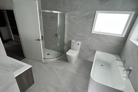 Photo of property in 23 Richard Hill Close, Fairview Heights, Auckland, 0632