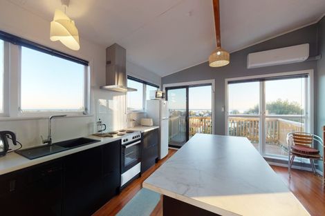 Photo of property in 134 Cornfoot Street, Castlecliff, Whanganui, 4501