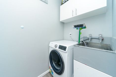 Photo of property in 10 Hillcrest Drive, Kelvin Grove, Palmerston North, 4414