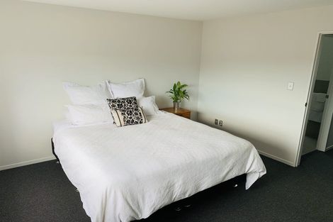 Photo of property in 60 Niu Lane, Te Atatu South, Auckland, 0610